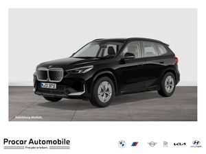 BMW iX1 eDrive20 ParkingAssistant + SHZ + 17"