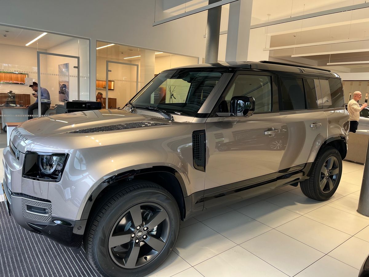 Land Rover Defender 110 / D200 X-Dynamic SE Leasingübernahme