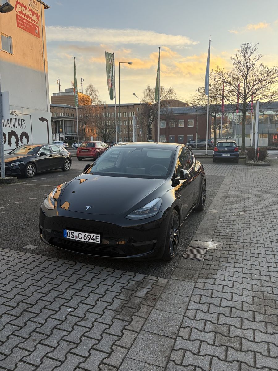 Tesla Model Y Performance (schwarz) – Leasingübernahme | unbegrenzte km Leasingübernahme