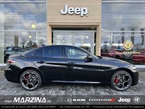 Alfa Romeo Giulia Q4 2.0 Veloce Black-Edition Technologie-Paket Sportpaket Navi Digitales Cockpit LED Leasing