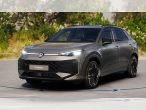 Volkswagen T-Roc R-Line 1.5 eTSI 150 PS DSG BLACK STYLE*MATRIX*AHK*STANDHZG*PANO*NAV*50.500€*