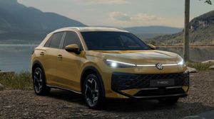 Volkswagen T-Roc 1.5 eTSI OPF DSG R-Line