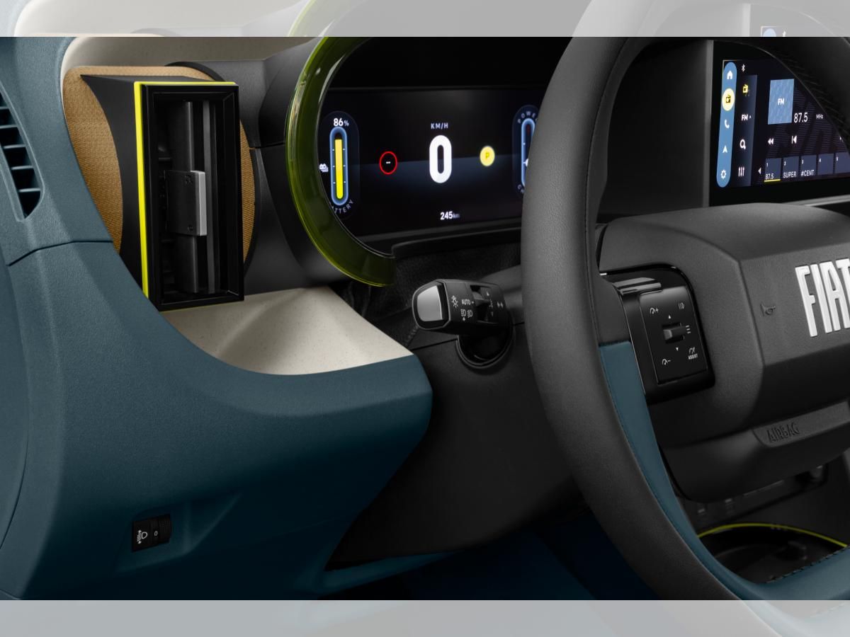 Fiat Grande Panda ICON CarPlay PixelLED PDC DigC Temp Leasing