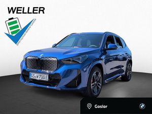 BMW iX1 xDrive30 M-Paket HUD Pano