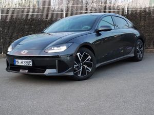 Hyundai IONIQ 6 Techniq Elektro 4WD 77 HUD Navi LED Blen Leasing