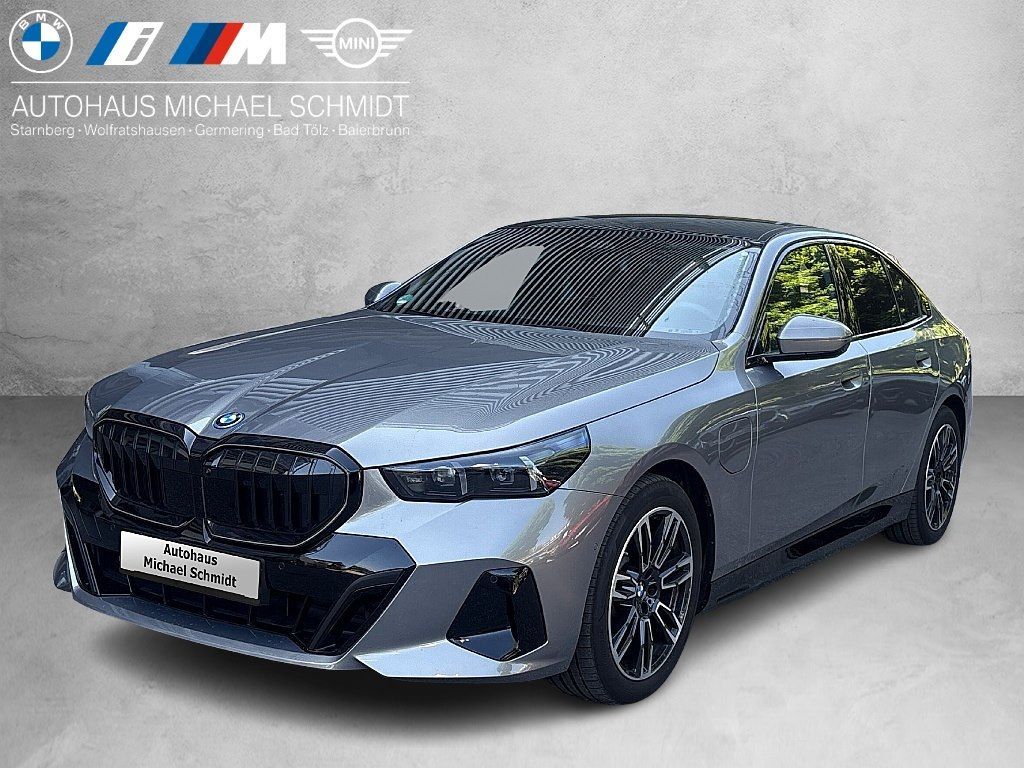 BMW 530e xDrive M Sportpaket Head-Up DAB LED RFK Leasing