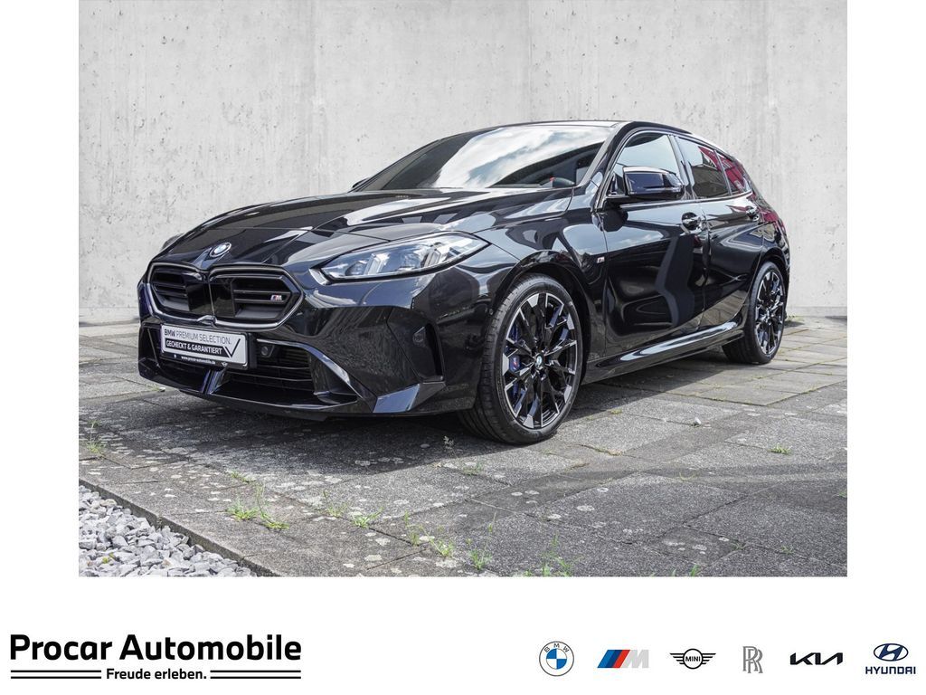 BMW M135 xDrive Driving Assistant Professional Head- Leasing