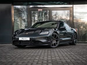 Porsche Taycan Black Edition