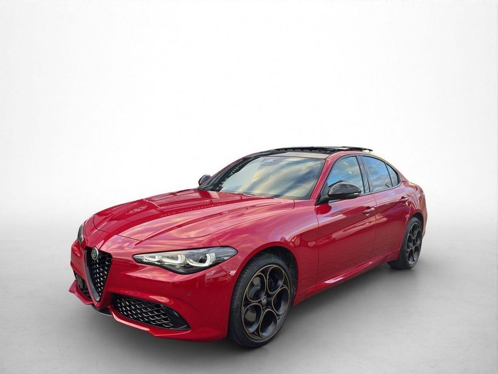 Alfa Romeo Giulia INTENSA 2.0 Turbo 280 PS Q4*Panoramadach* Leasing