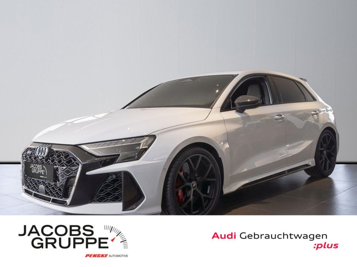 Audi RS3 Sportback 2.5 TFSI quattro Sportabgas/Schalensitze/Dynamik/Matrix/ Leasing