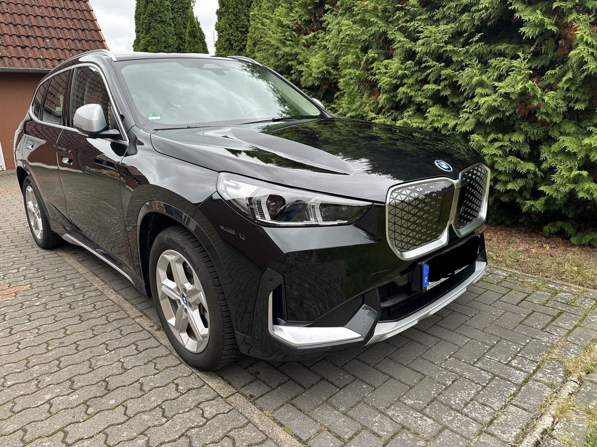 BMW iX1 xDrive30 xLine (Allrad) Leasingübernahme
