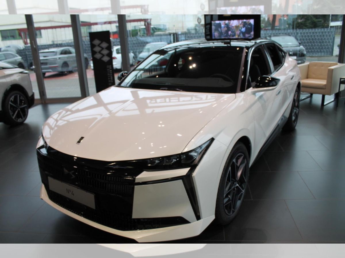 DS Automobiles N°4 ÉTOILE + Alcantara Automatik ***sofort verfügbar***B2C Leasing