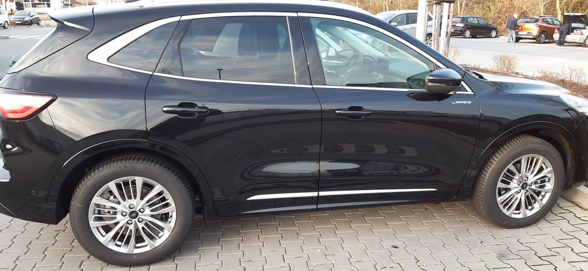 Ford Kuga Vignale Hybrid 2.5 Duratec FHRV Vignale CVT 4WD Leasingübernahme