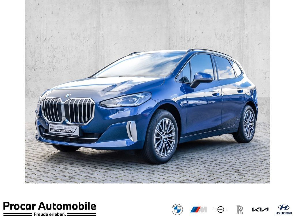 BMW 220i ActiveTourer LuxuryLine Pano AHK HK Leasing