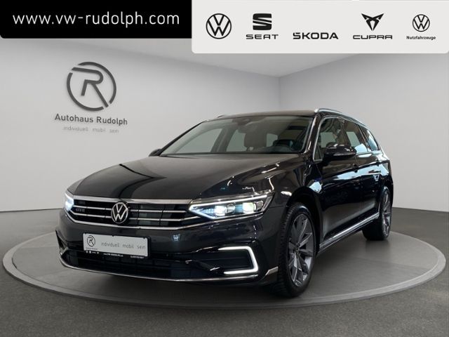 Volkswagen Passat Variant GTE 1.4 TSI DSG / Navi LED Auto-Abo