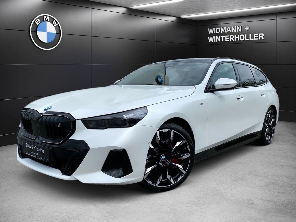 BMW i5 xDrive40 Tou M-Sport KeyLess Pano AHK LED SHZ Leasing