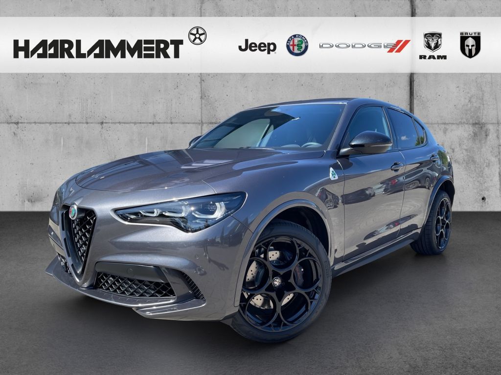 Alfa Romeo Stelvio Quadrifoglio Q4 2.9 AKRAPOVIC+PDC+KAMERA Leasing