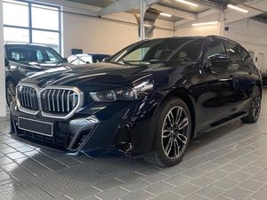 BMW 520 d xDrive Touring LAGERABVERKAUF inkl. 18 Zoll Winterkomplettradsatz!