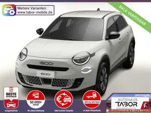 Fiat 600 Hybrid SHZ Keyl Nav Kam 2xPDC LED DigC CarP