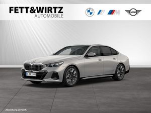 BMW 520i M Sport|AHK|Pano|20"LMR|Autobahnass.