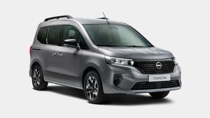 Nissan Townstar TEKNA, 7-Sitzer, Navigationssystem, Automatik Auto-Abo