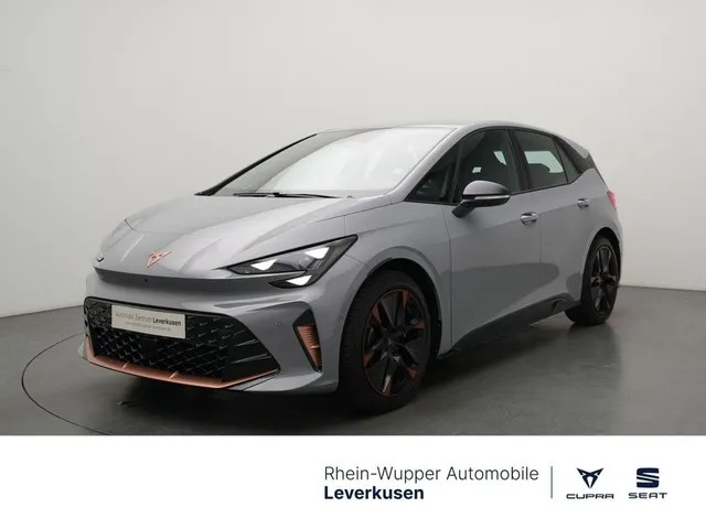 Cupra Born STANDHZ LED 360° KAM KEYLESS MEMORY ACC PDC