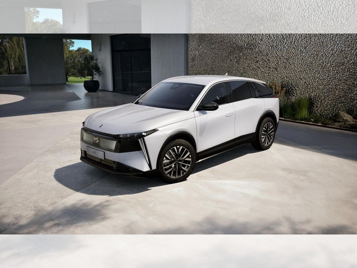 DS Automobiles N°7 N°7 Etoile • E-TENSE FWD 230 PS Leasing