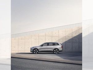 Volvo EX90 Ultra Twin Motor AWD (7-Sitzer) 300 kW (408 PS) Leasing