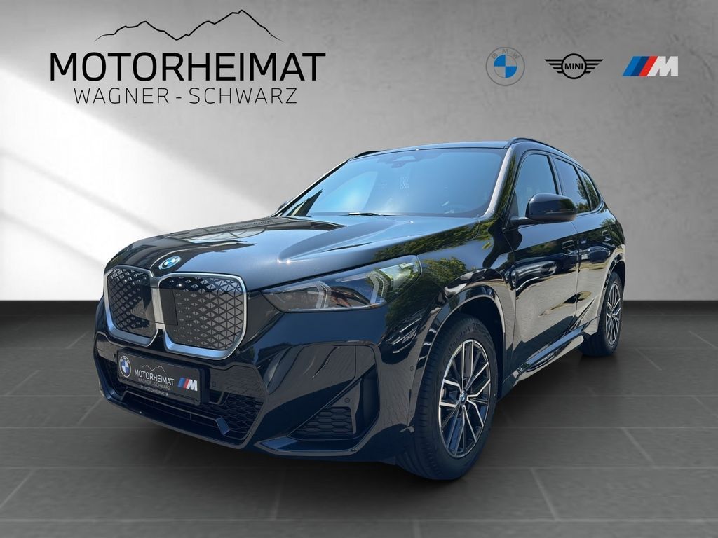 BMW iX1 eDrive20 Leasing