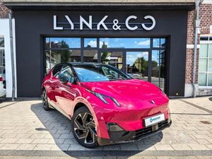 LYNK & Co 02 More ALLE FARBEN P