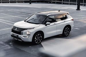 Mitsubishi Outlander 2.4 PHEV PLUS Leasing