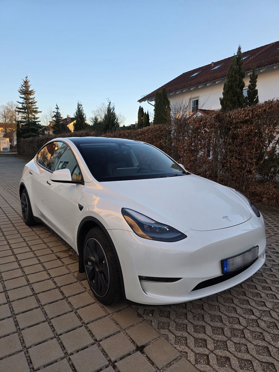 Leasingübernahme Leasing Tesla Model Y, 7-Sitzer, 52.000km (20 Monate) -> 611,86€ monatlich Leasingübernahme