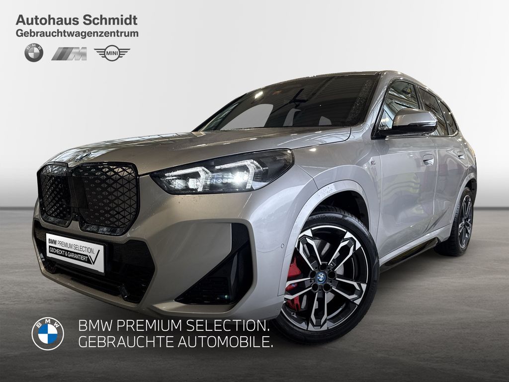 BMW iX1 xDrive30 M Sportpaket Head-Up HK HiFi DAB Leasing