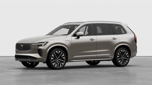 Volvo XC90 Plus