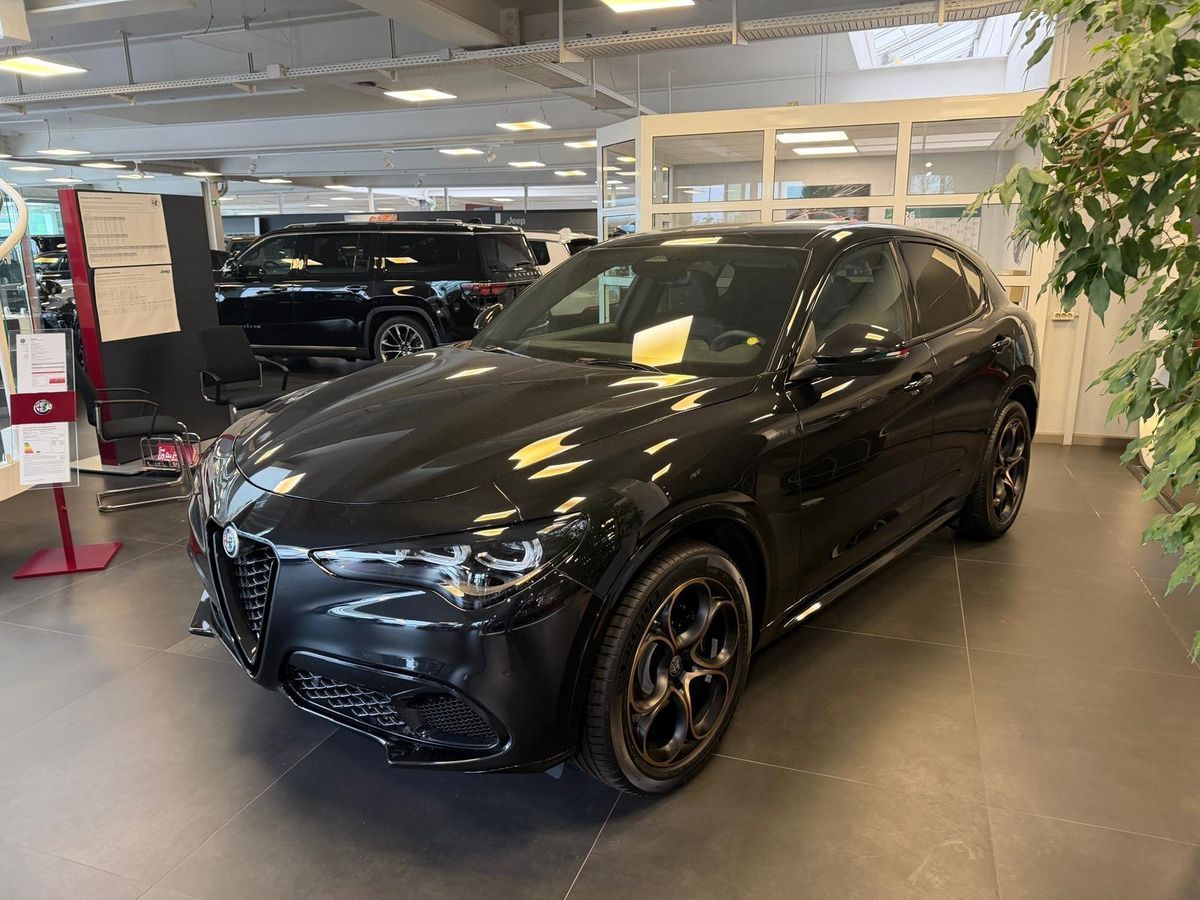 Alfa Romeo Stelvio 2.0 Turbo 16V Q4 AT INTENSA Abholung Mannheim Leasing