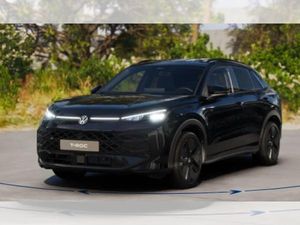 Volkswagen T-Roc R-Line 1.5 eTSI 150 PS DSG BLACK STYLE*MATRIX*AHK*STANDHZG*KEYLESS*HEAD UP*49.170€*