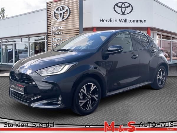 Toyota Yaris 1.5 Hybrid Teamplayer + Comfort Paket Leasing