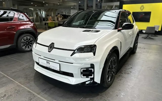 Renault 5-e-tech Iconic Five 120 Urban Range 5dr