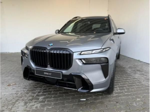 BMW X7 **X7 xDrive40d**Bestellaktion** Ausstattung abänderbar**Aktion nur für Kunden mit einer Fuhrparkgröß Leasing