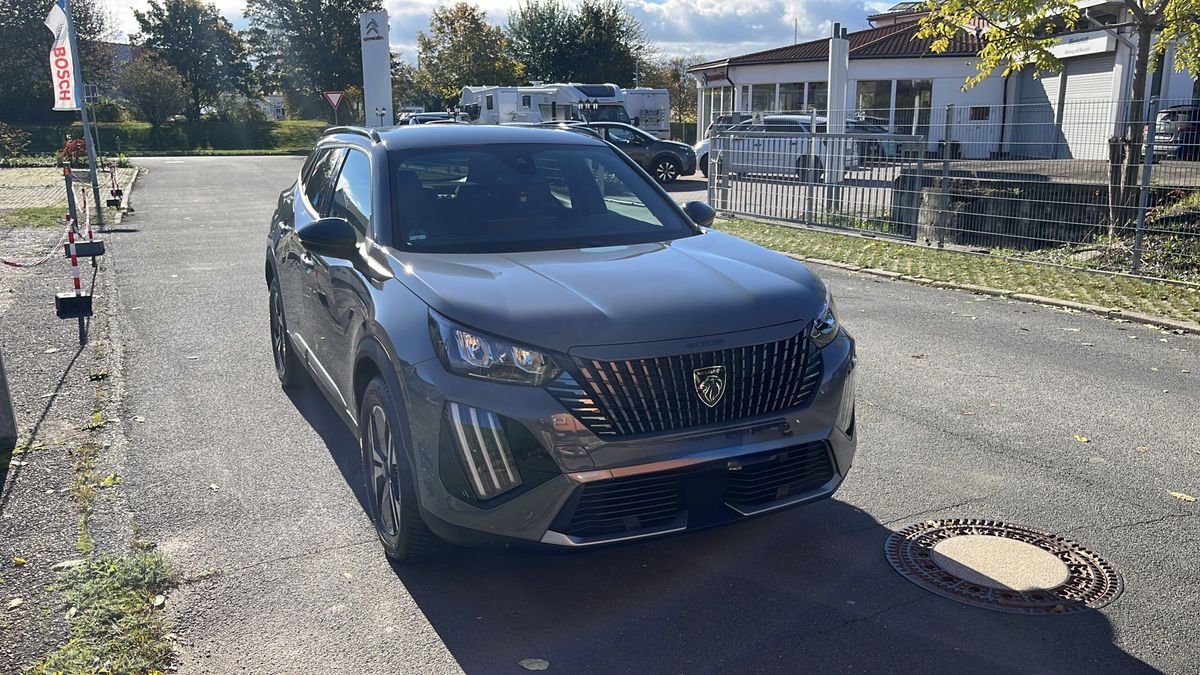 Peugeot 2008 Allure 2024 – Automatik – Selenium Grau – Leasingübernahme – Nur 166 €/Monat! Leasingübernahme