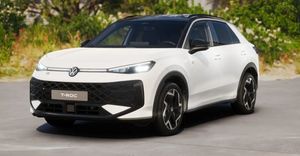 Volkswagen T-Roc Volkswagen T-Roc R-Line 1.5 eTSI 7-Gang-DSG 110 kW (150 PS)