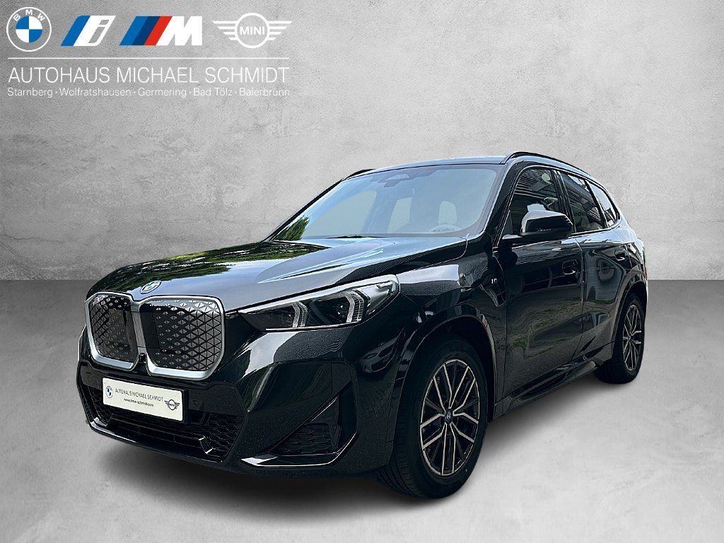 BMW iX1 xDrive30 M Sportpaket Head-Up HK HiFi DAB Leasing