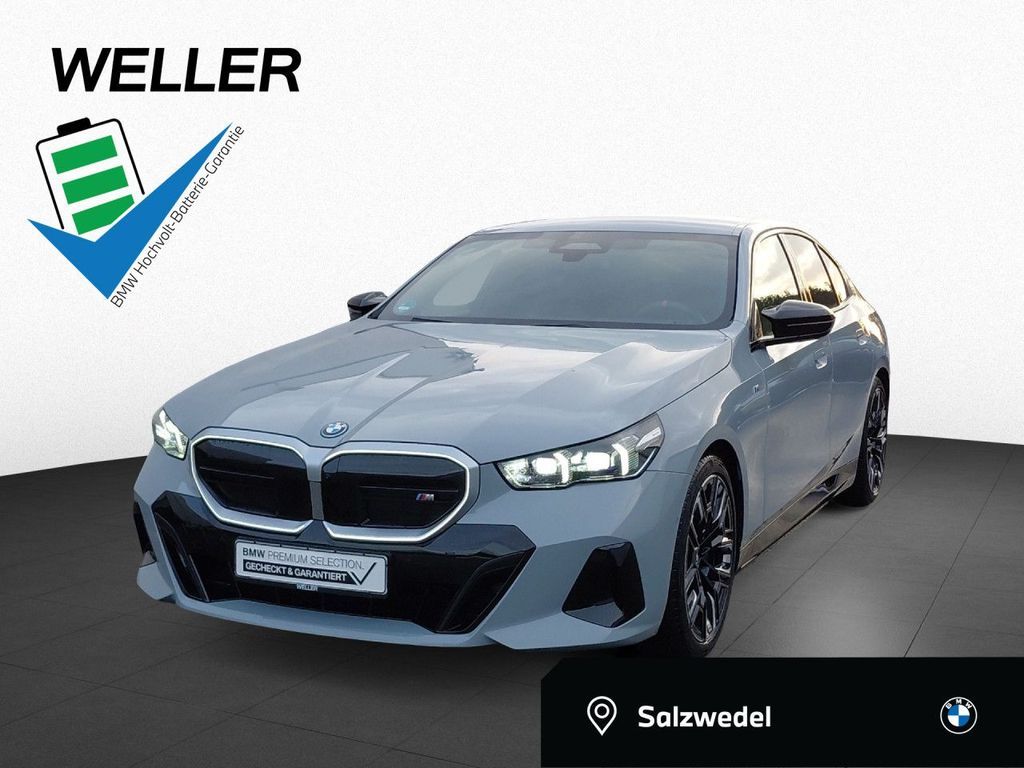 BMW i5 M60 xDrive M Sport ACC AdapLED B&W AHK Kamera Leasing