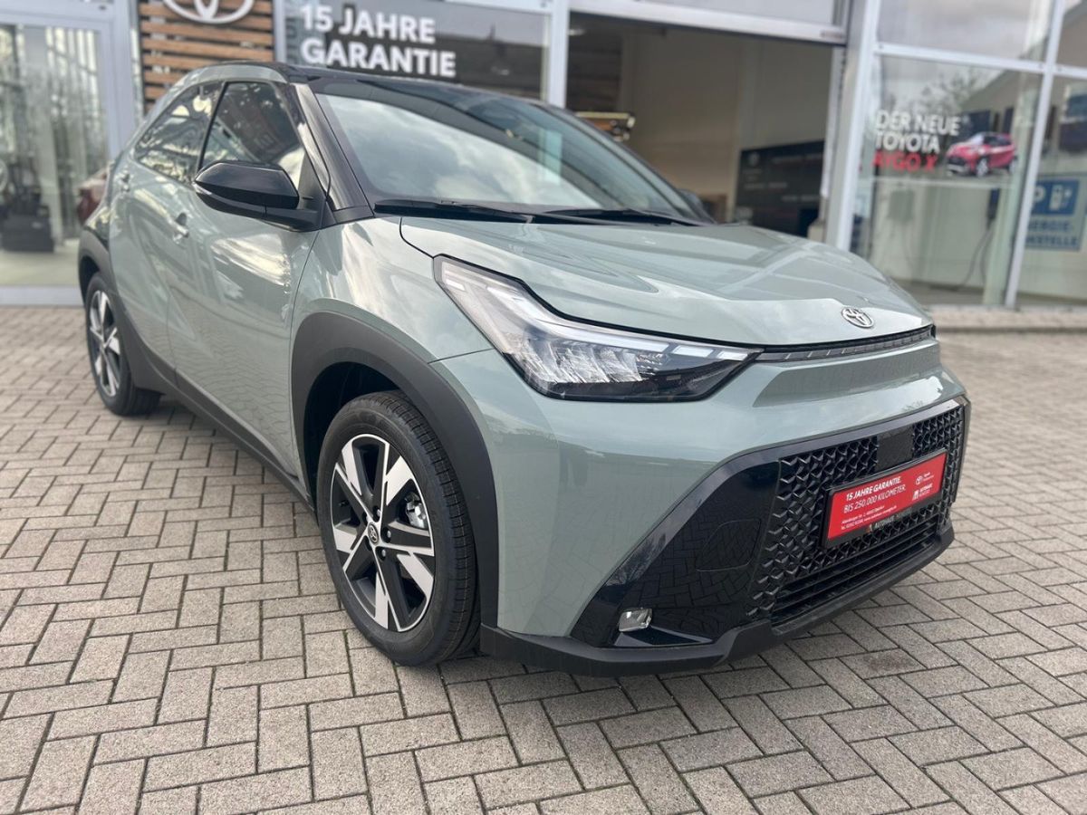 Toyota Aygo X Hybrid 1,5l Teamplayer CVT LED ACC ACP SHZ DAB Leasing