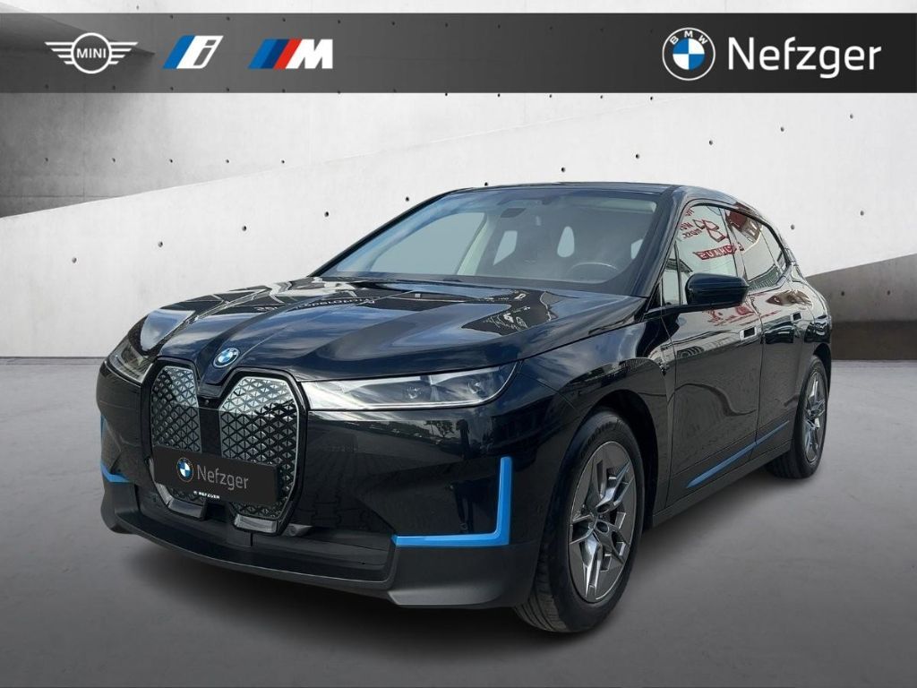 BMW iX 40 xDrive Premium Plus H&K Park-Assistent Leasing