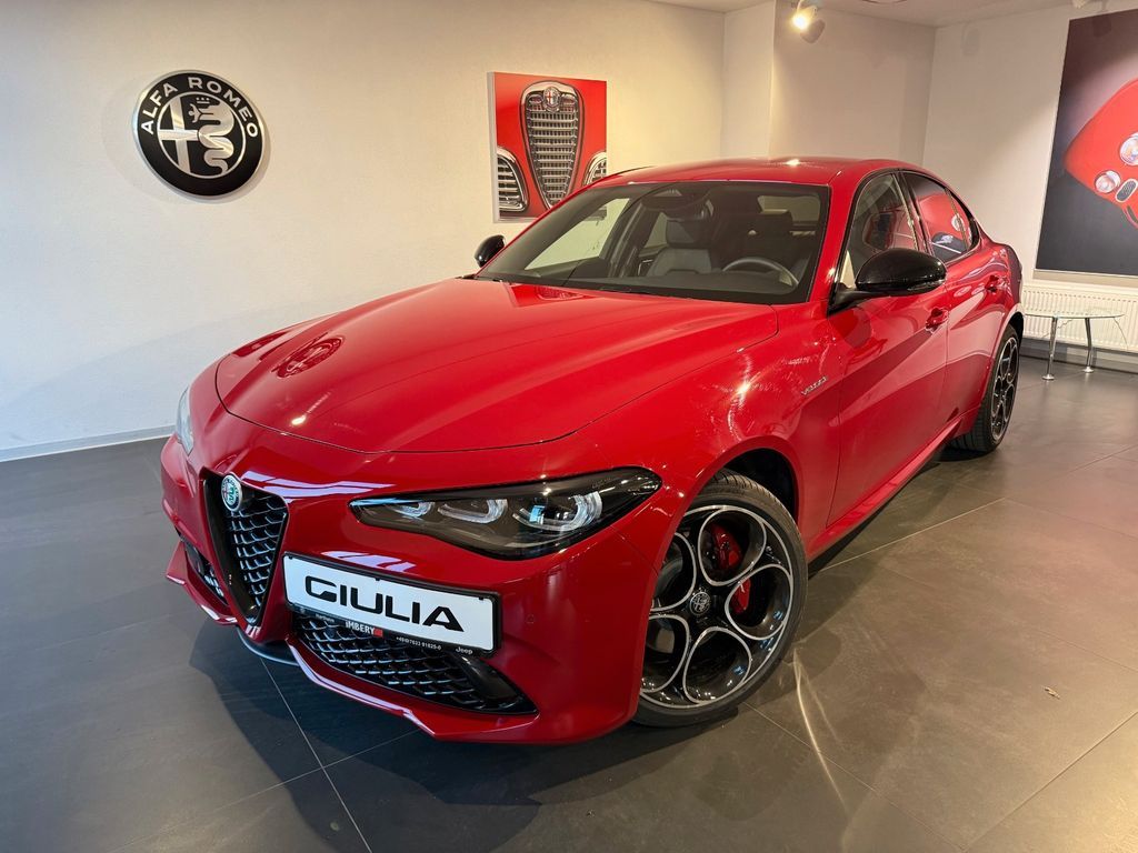 Alfa Romeo Giulia VELOCE 2.0 Turbo AT8 Q4  / Tech. Paket Leasing