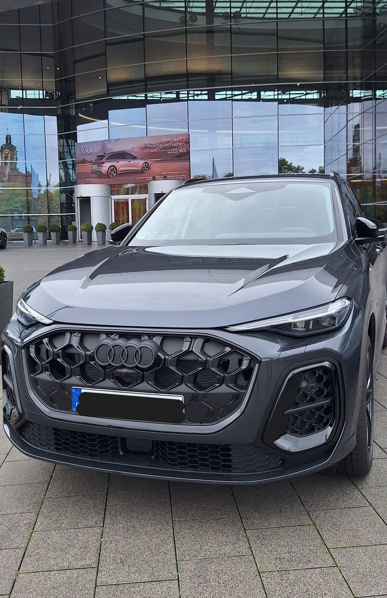 Audi Q5 SUV TDI quattro, 223,72€ Brutto, 150 kW, S tronic Tamboragrau Metallic neues Modell Leasingübernahme