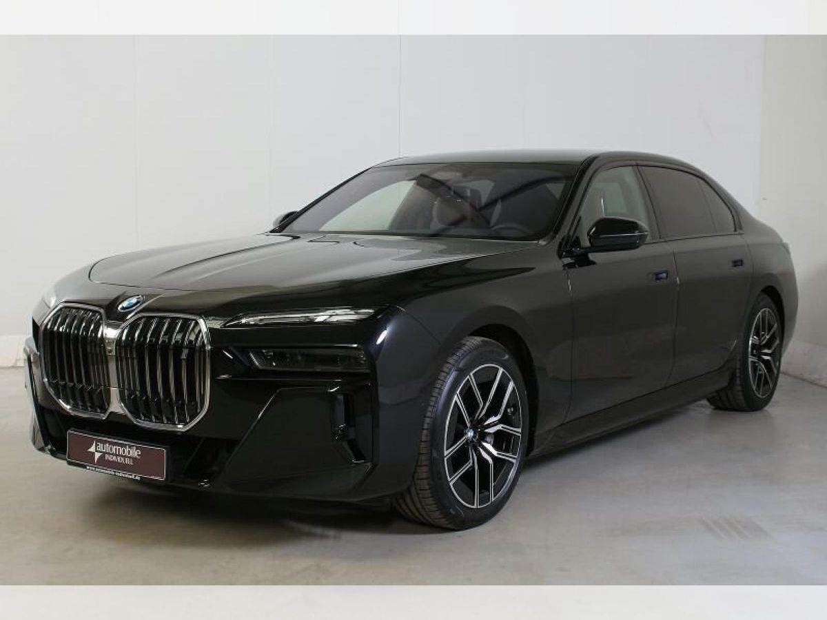 BMW i7 xDr. 60 M Sport NP 163540.- ACC Massage Park+ Leasing