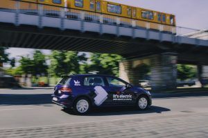 Volkswagen startet in Prag und in Hamburg seinen Carsharingdienst mit Elektroautos