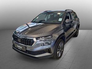 Skoda Karoq Tour 2,0 TDI DSG ACC AHK NAVI RFK KESSY